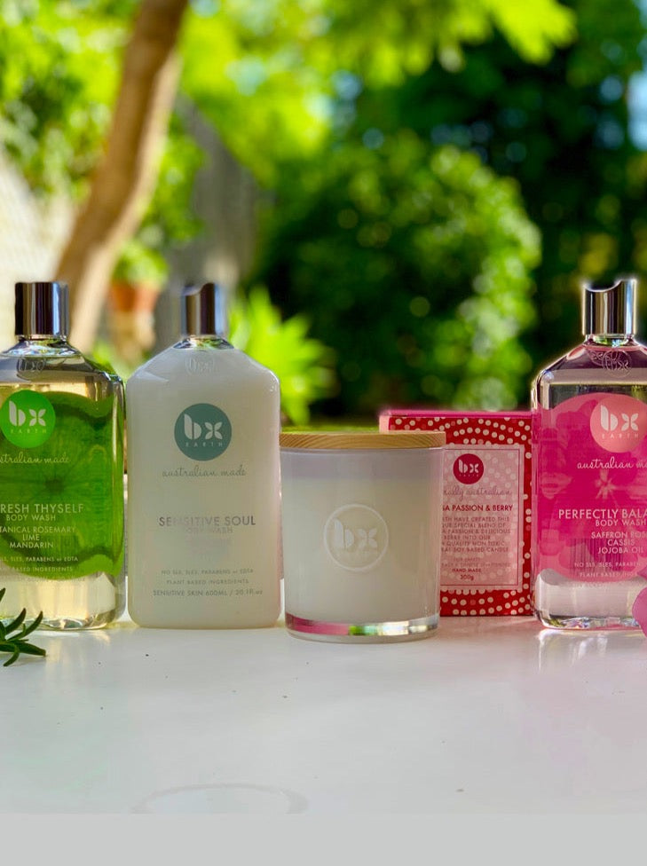 3x New Bodywashes, 1x Candle